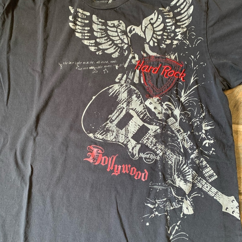 Men’s Hard Rock T shirt size large